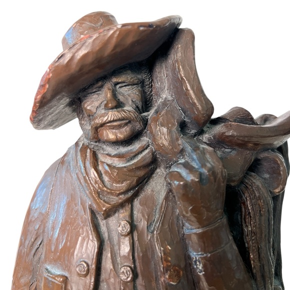 Vintage Largo Sculpture High Plain Drifter Cowboy with‎ Saddle on Shoulder 13" - Picture 12 of 12